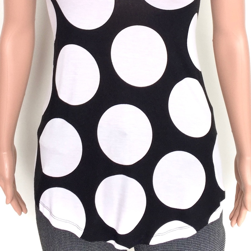 ❌SOLD❌SM•CUPIO•B&W POLKA DOT SLEEVELESS TOP• - Picture 3 of 4
